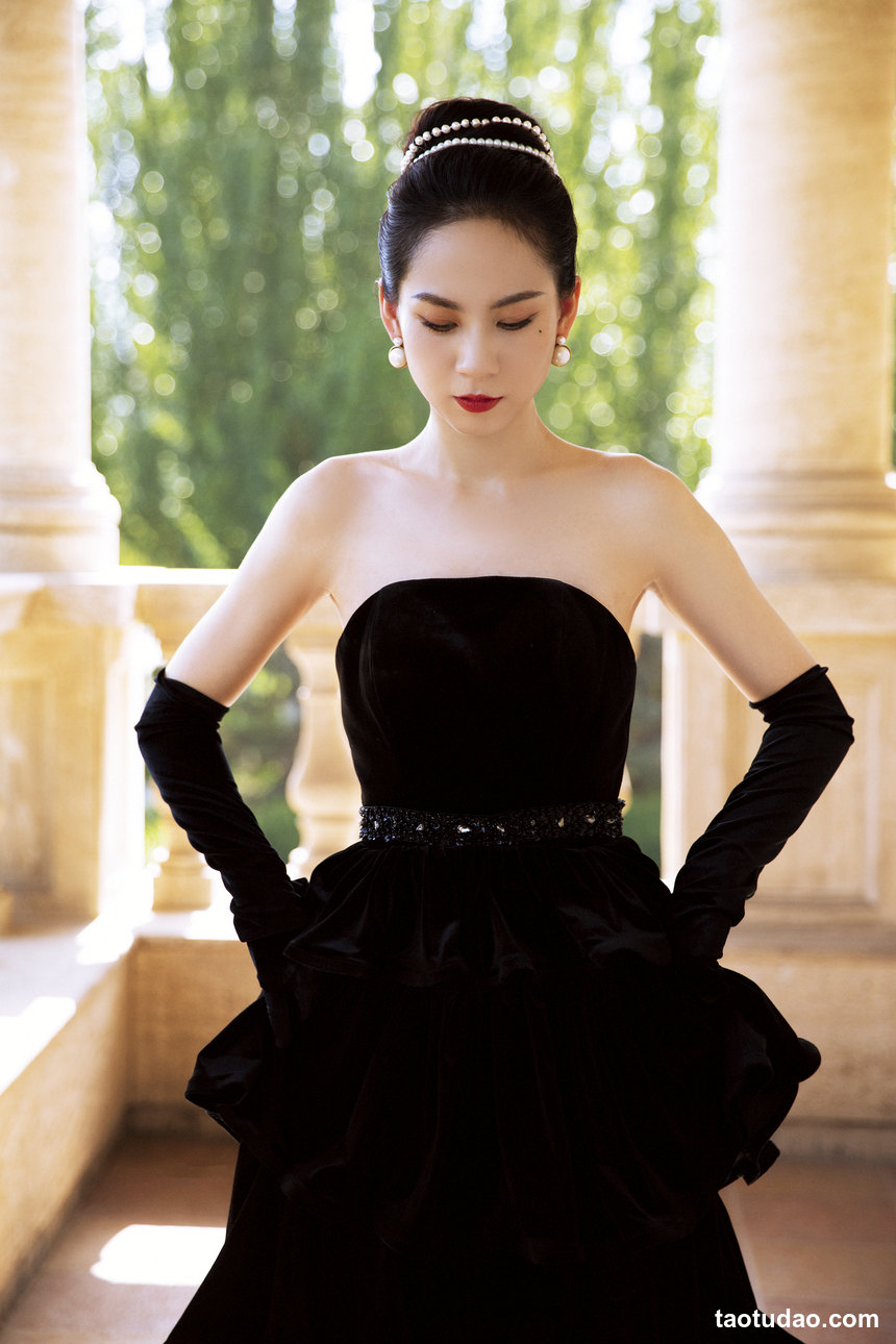 图片[3]-[YITUYU艺图语]2023.01.13 赫本风 susu[22+1P／442MB]-绅士图