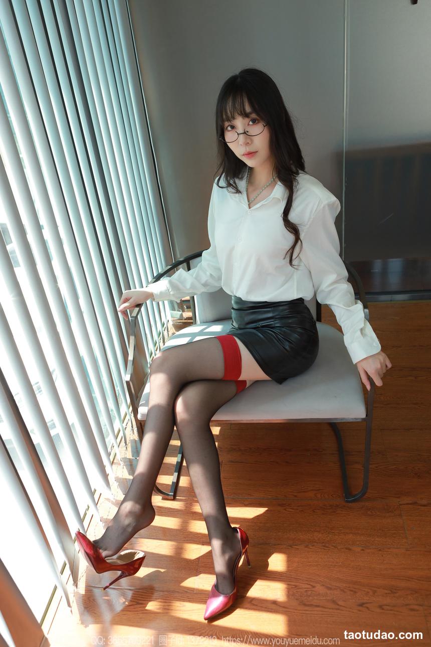 图片[2]-[IESS异思趣向] 2024.10.04 丝享家 1863 团团《双红长腿》[90P-86MB]-绅士图