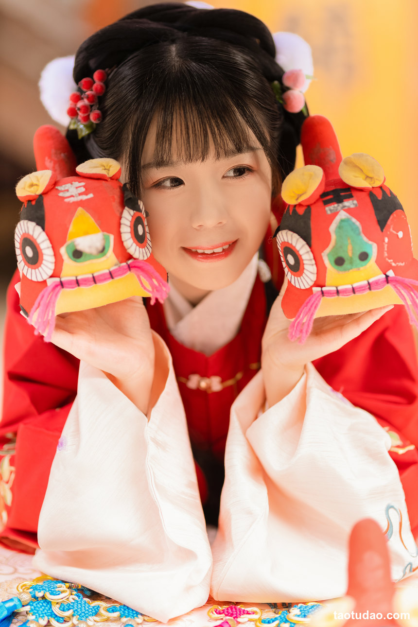 图片[4]-[YITUYU艺图语]2022.10.01 新年快乐 Suky喜欢软绵绵毛茸茸的团子[28+1P／305MB]-绅士图