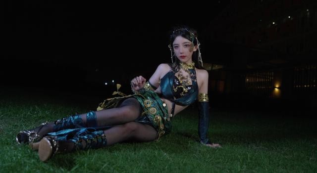 Coser为还原角色有多拼?有人带伤上阵,妹子直接剃“剃光头”