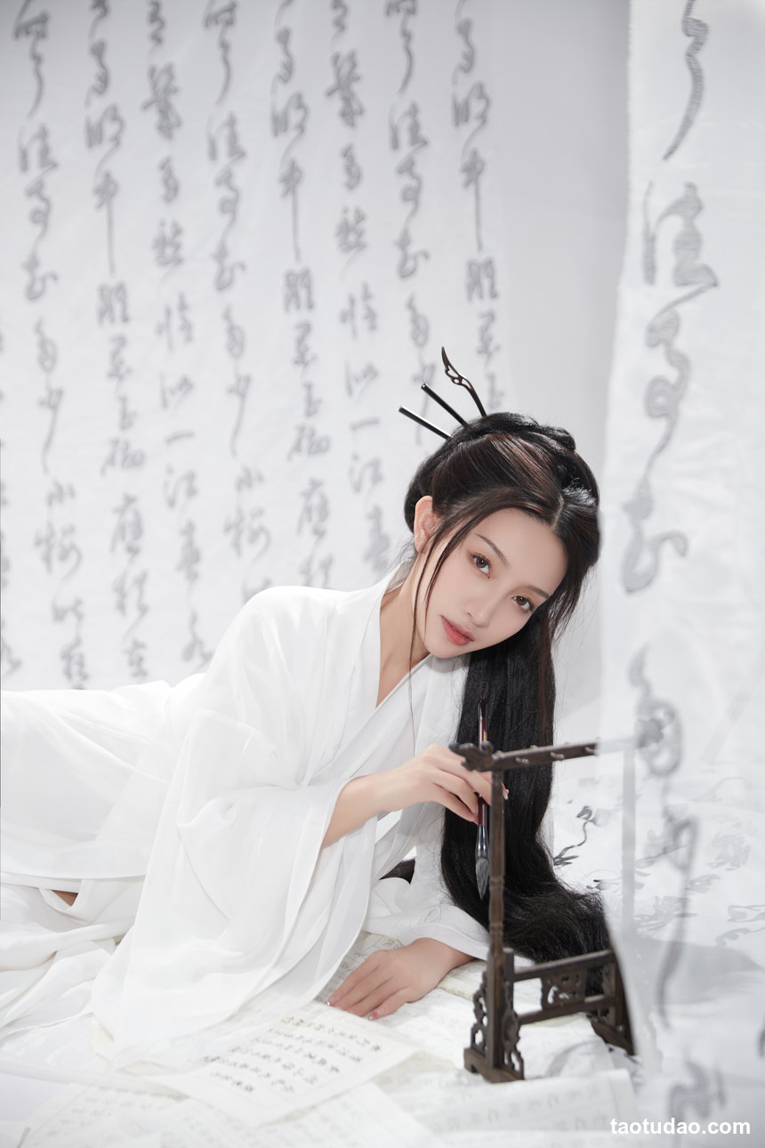 图片[2]-[YITUYU艺图语]2022.10.11 无关风月 柠萌婧啊[39+1P／394MB]-绅士图