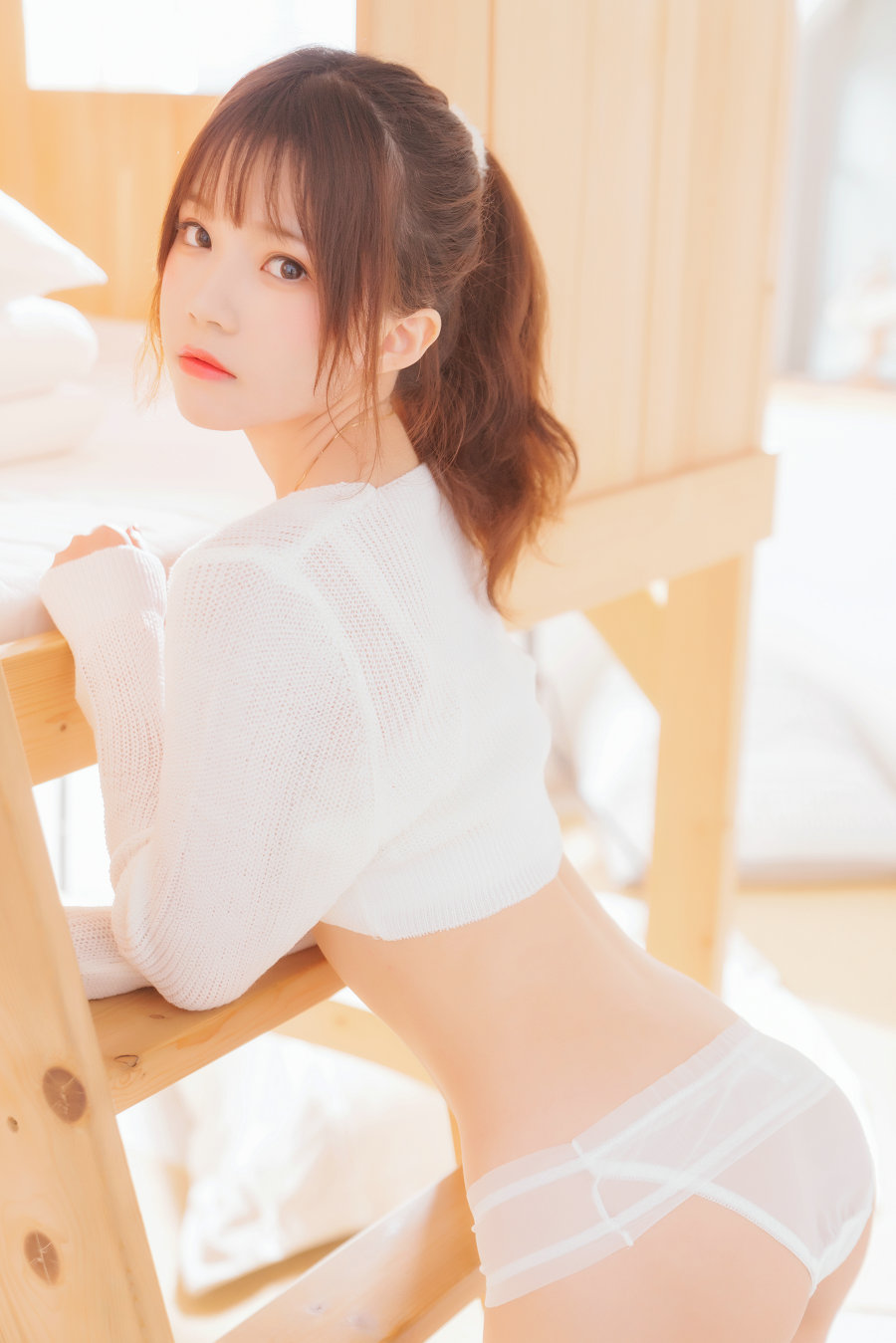 桜桃喵 - 黑&白 之 梦幻白 / 33P-534MB / cos萌妹-绅士图