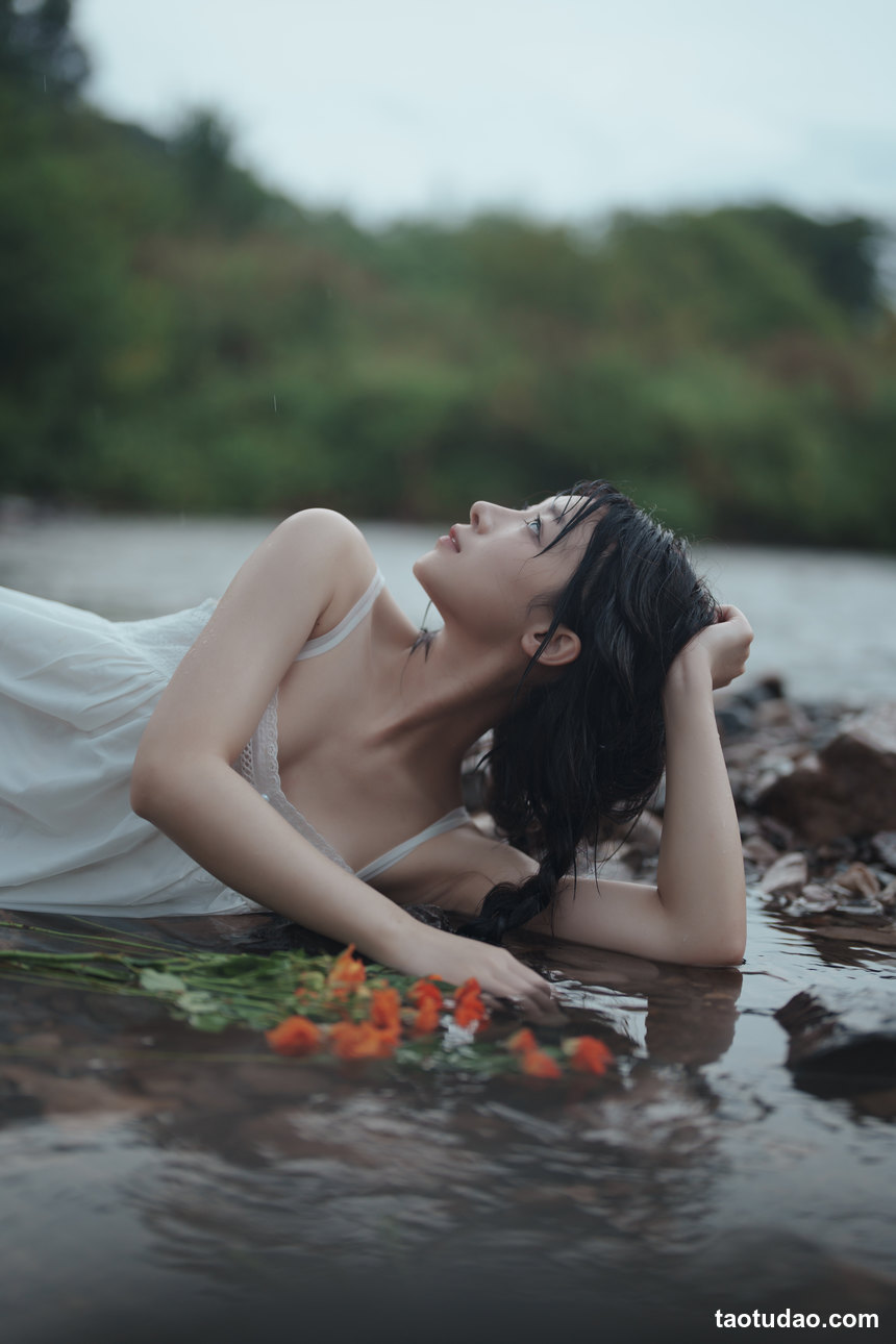 图片[2]-[YITUYU艺图语]2022.09.12 又甜又欲，很难不爱。山涧溪水，清凉一夏 七七[56+1P／461MB]-绅士图