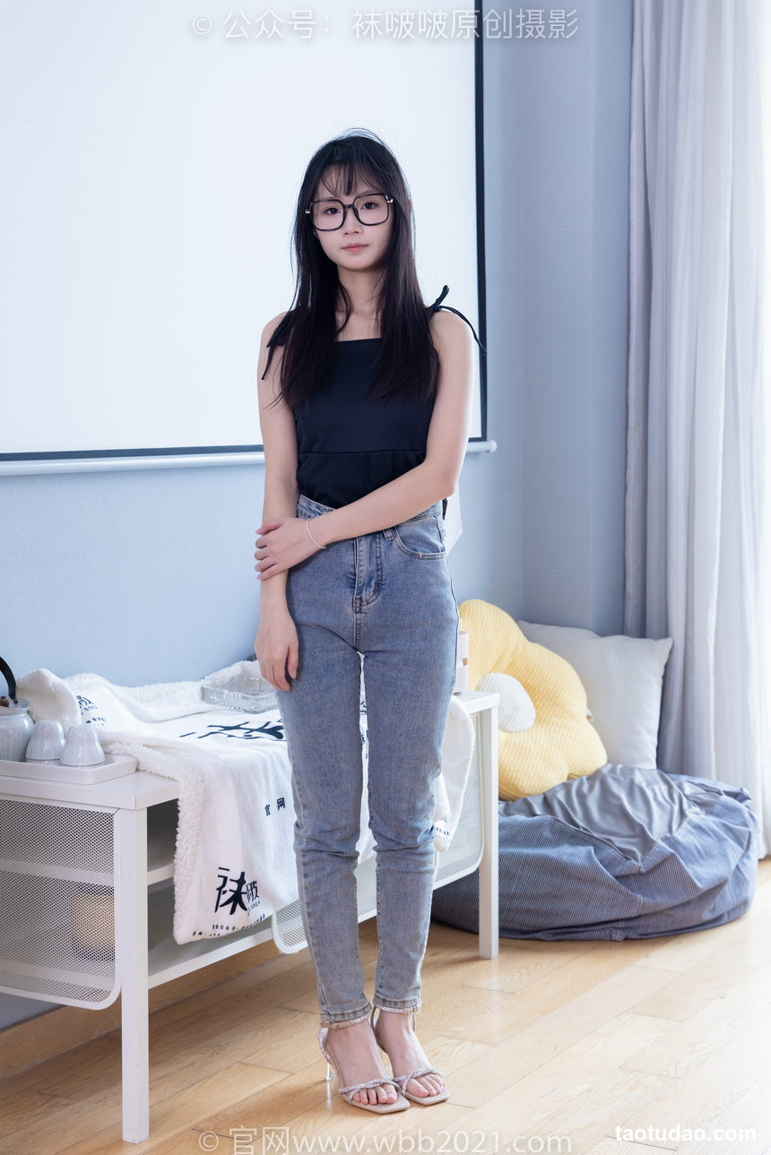 图片[3]-[BoBoSocks袜啵啵]NO.359 甜甜圈-板鞋、高跟鞋、牛仔裤、裸足、连衣裙、肉丝[180P+1V／8.16GB]-绅士图