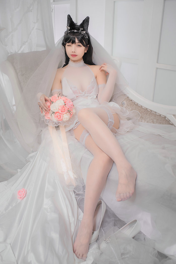动漫博主雯妹 - 爱宕花嫁 / 32P-282MB / cos萌妹-绅士图