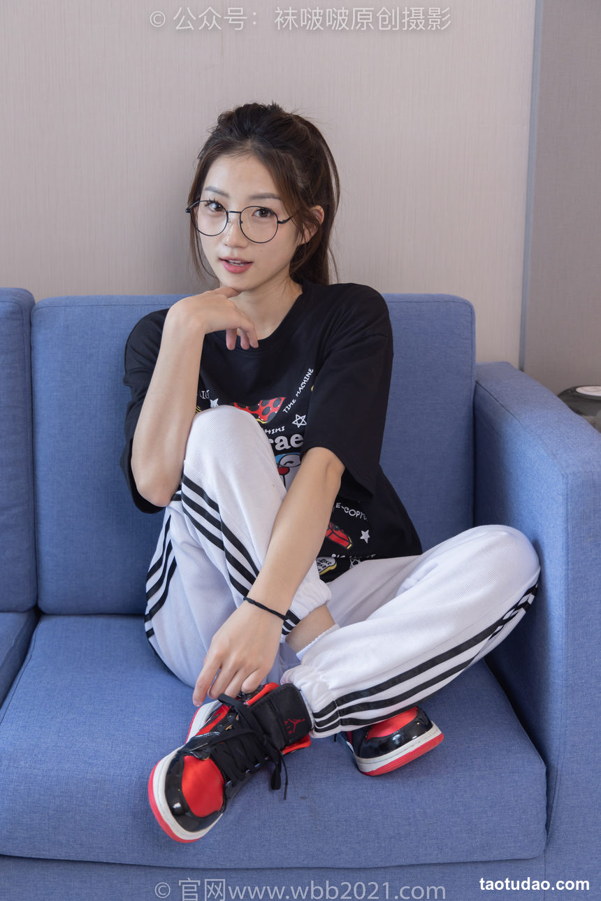 图片[2]-[BoBoSocks袜啵啵]NO.382 小沫-板鞋、白棉袜[143P+1V／5.58GB]-绅士图