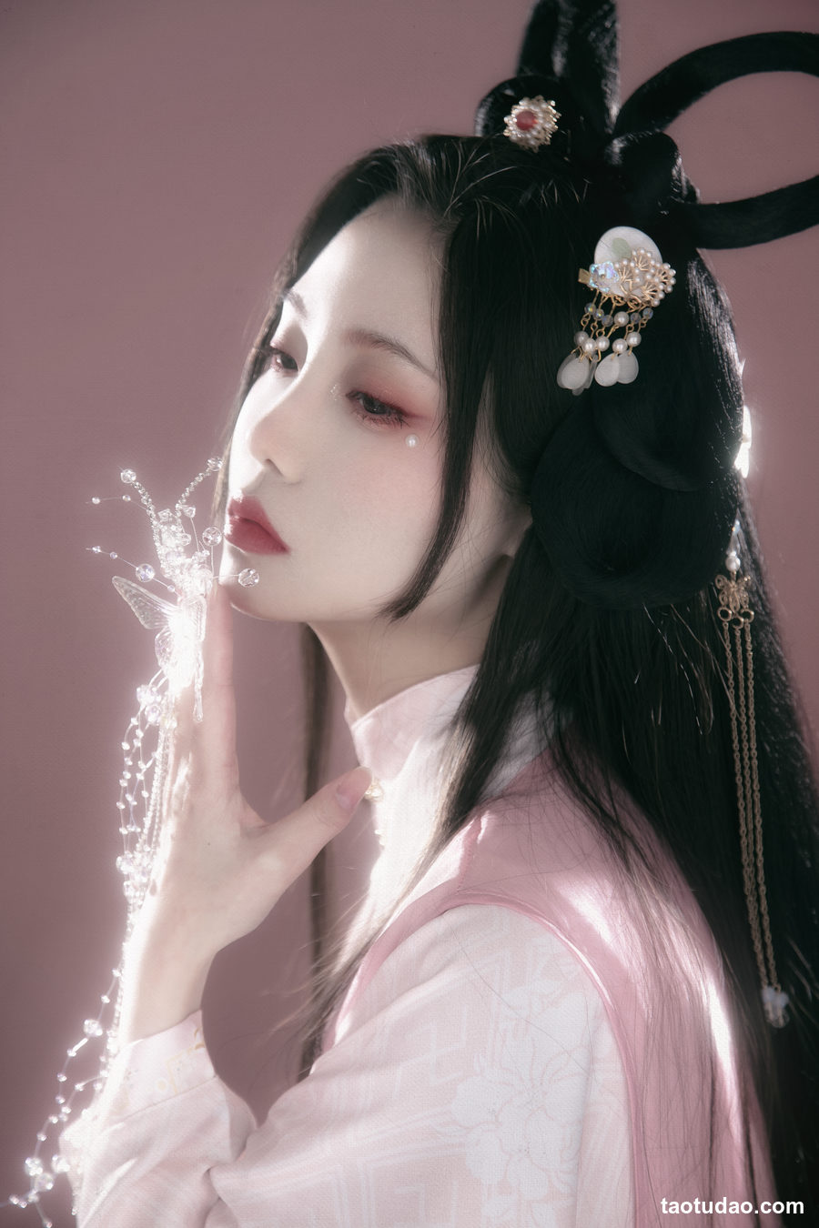 图片[2]-[YITUYU艺图语]2023.02.24 春日迟迟，卉木萋萋 里奈Riina[22+1P／315MB]-绅士图