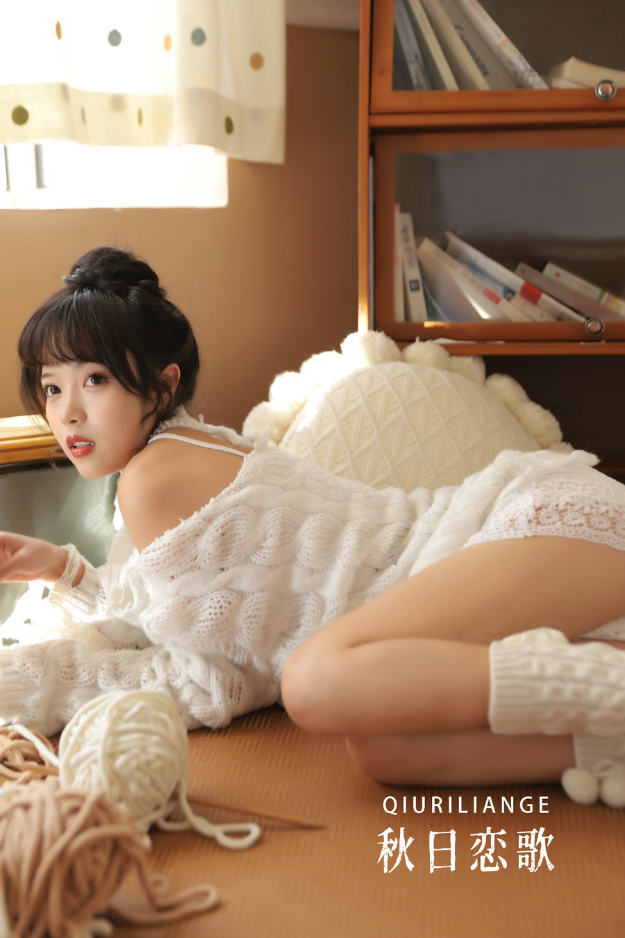 / YITUYU /艺图语 2022.10.12 秋日恋歌 小薇人儿 / 39P-319MB / 机构-艺库