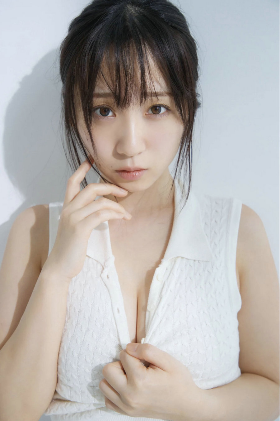 伊織もえ 完全未公開100カット / 103P48MB / 日系-绅士图