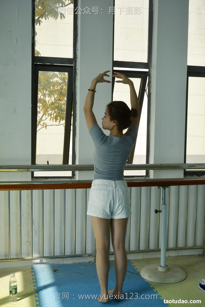 图片[2]-月下摄影 NO.001 茜茜~舞蹈热身作为拉拉队长，每天必修课就是加强舞蹈训练！[111P+1V／3.68GB]-绅士图