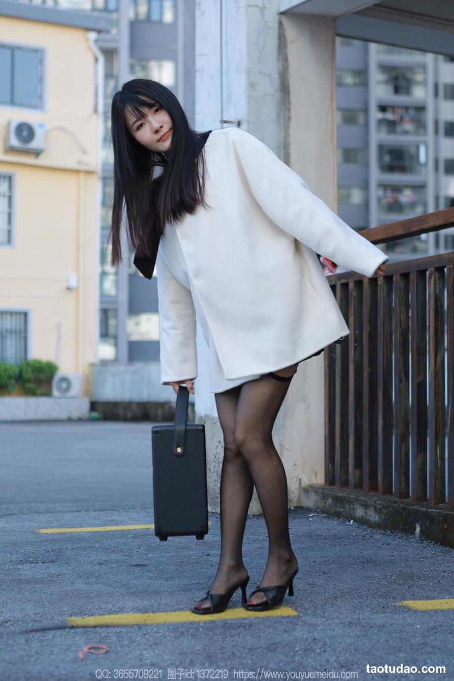 [IESS异思趣向] 2023.11.29 丝享家 1598 婉萍《户外音乐》[85P-111.6M]-绅士图