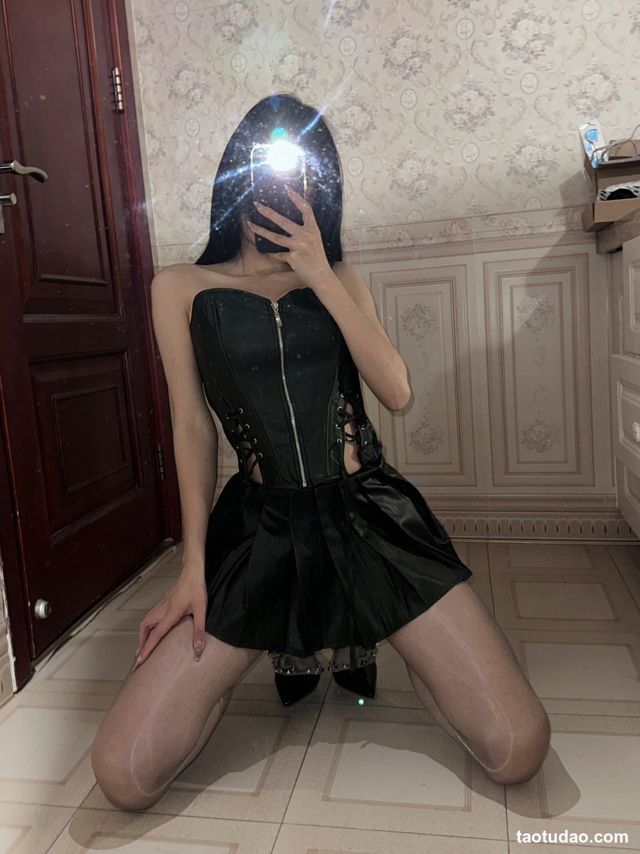 图片[2]-贝蒂蔓蔓 – 皮衣黑丝 [20P-172MB]-绅士图