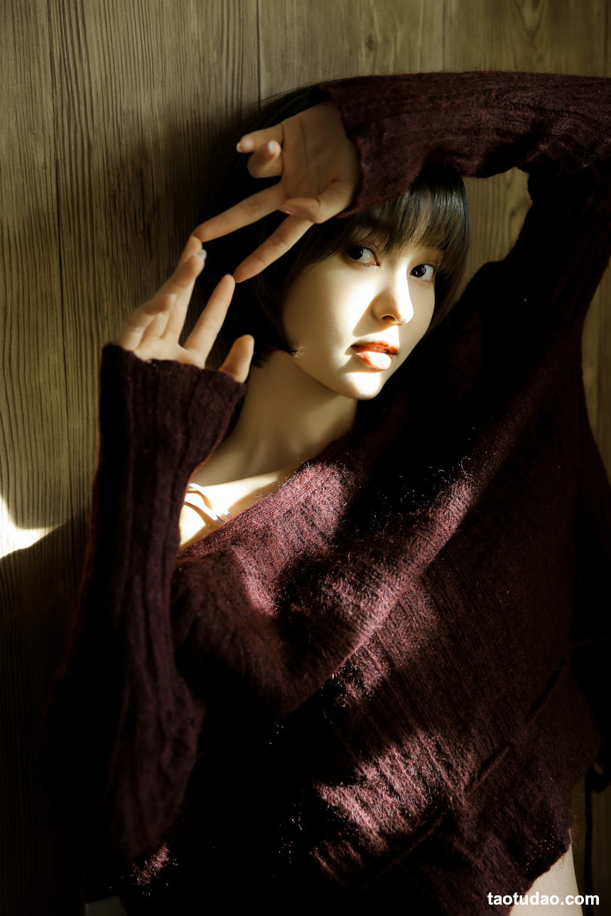 图片[2]-[YITUYU艺图语]2022.06.17 我对这人间 也爱也怀疑 子羲_sissi[28+1P／88.3MB]-绅士图