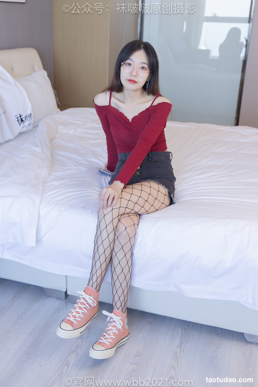 图片[2]-[BoBoSocks袜啵啵]NO.453 小甜豆-帆布鞋、黑色渔网袜[141P+1V／6.51GB]-绅士图