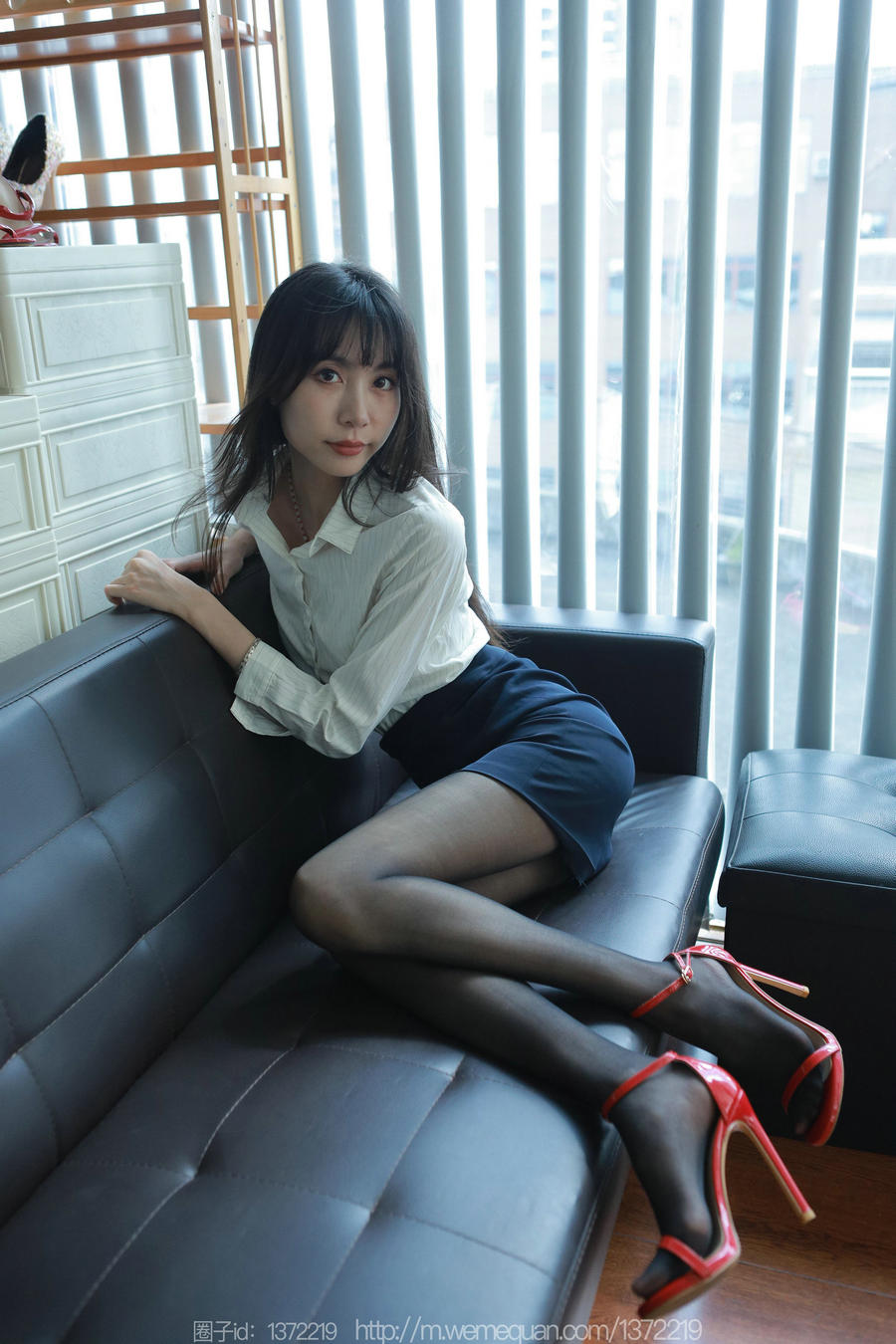 IESS异思趣向 - 模特：团团《光影交错》/ 84P-90MB / 机构-艺库