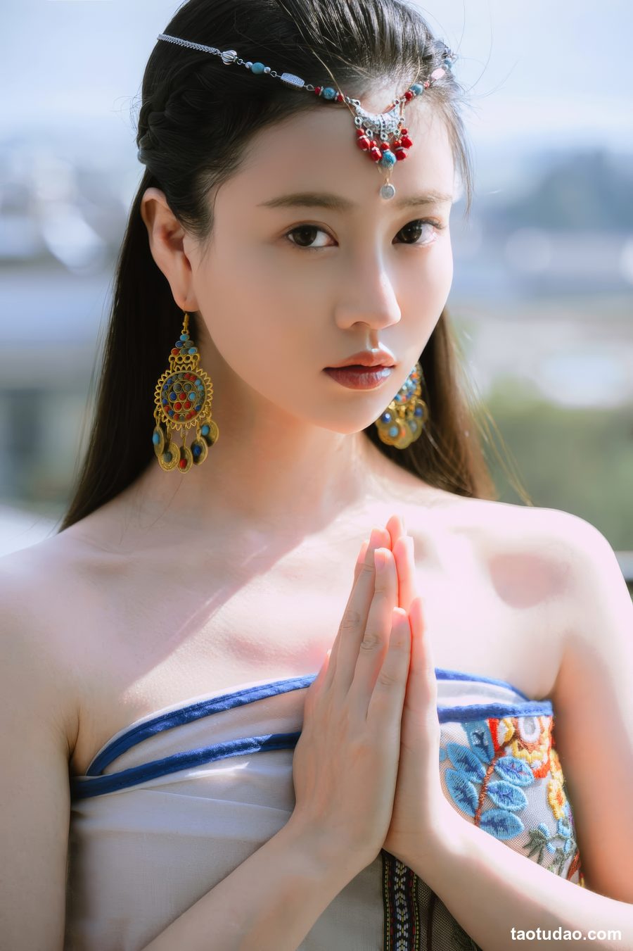 年年Nnian - 云端 [33P-347MB]-绅士图