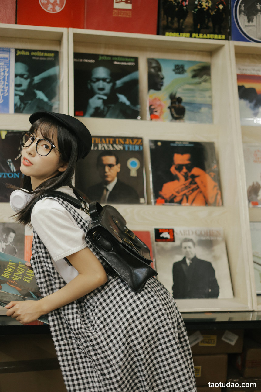 图片[3]-[YITUYU艺图语]2022.08.16 黑胶唱片的小时光 一只阿梦崽[42+1P／334MB]-绅士图