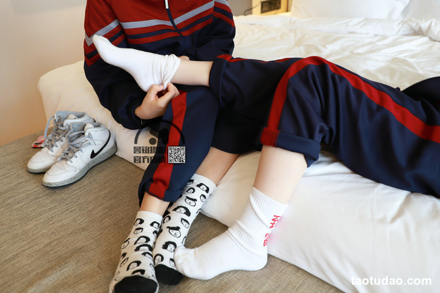 图片[3]-[誉铭传媒]袜足摄影 2020年《06.18 专享作品1》[90P／691MB]-绅士图