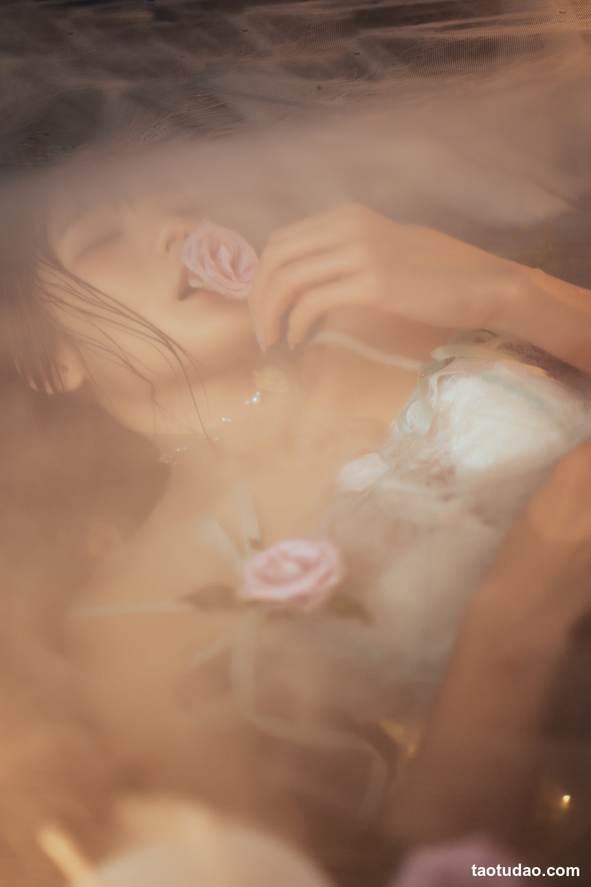 图片[3]-[YITUYU艺图语]2022.05.28 梦莲 兔子Zzz不吃胡萝卜[30+1P／384MB]-绅士图