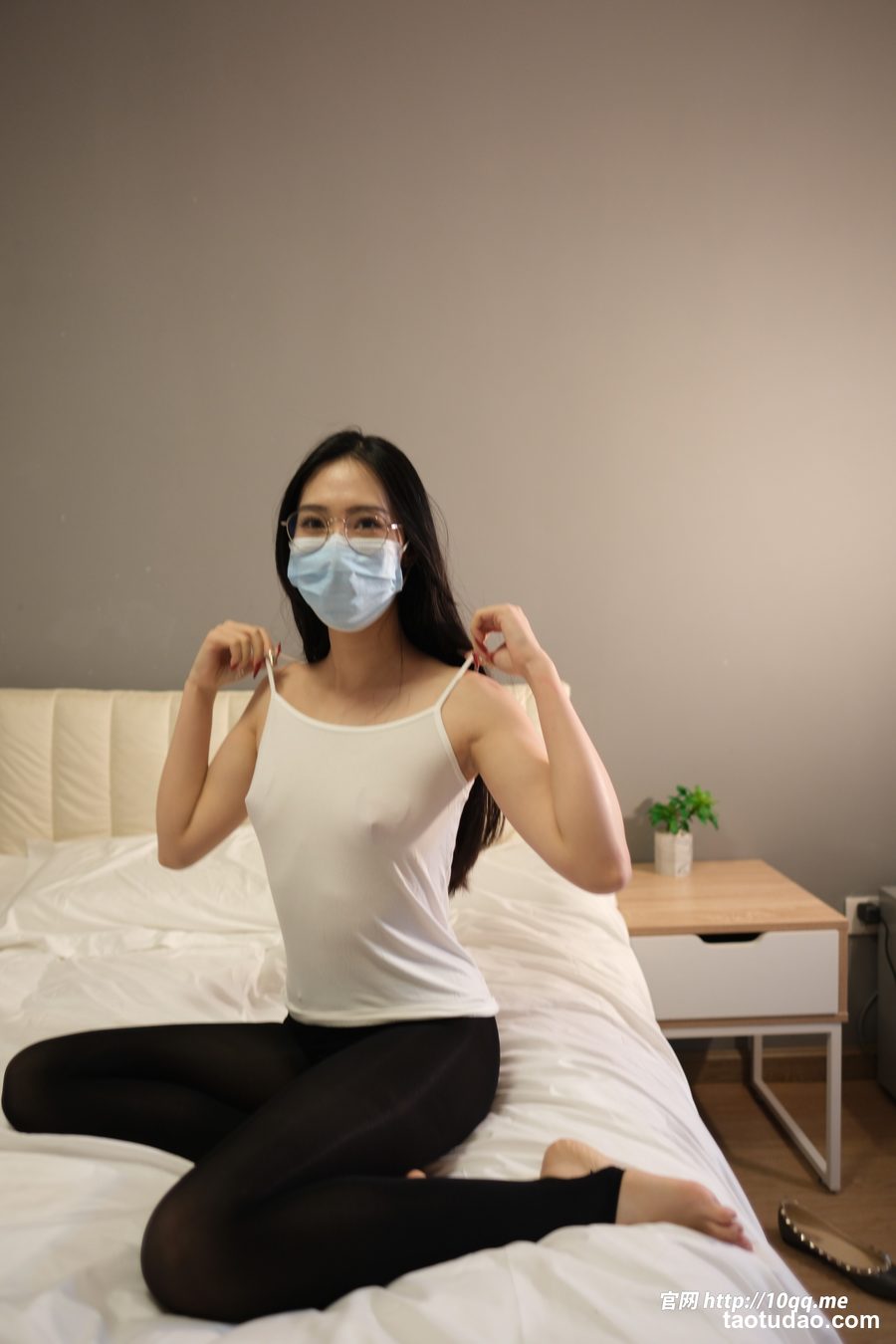 [ROSI口罩系列]2024.04.23 NO.2872[70+1P／61MB]-绅士图