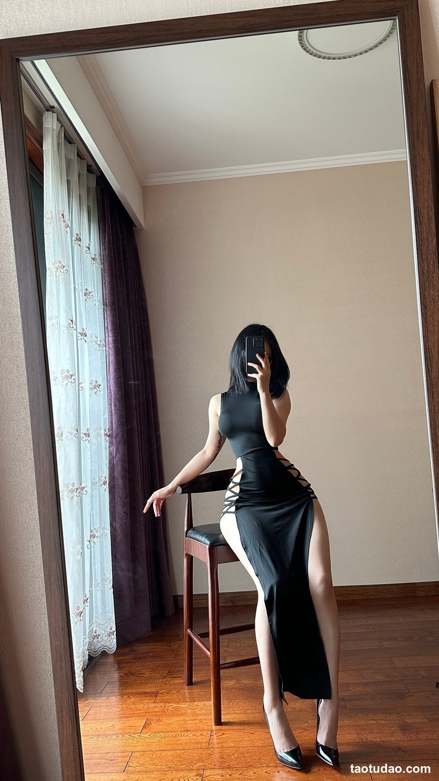 图片[4]-俏妞qiaoniuTT – 国风黑丝开叉旗袍 [30P-129MB]-绅士图