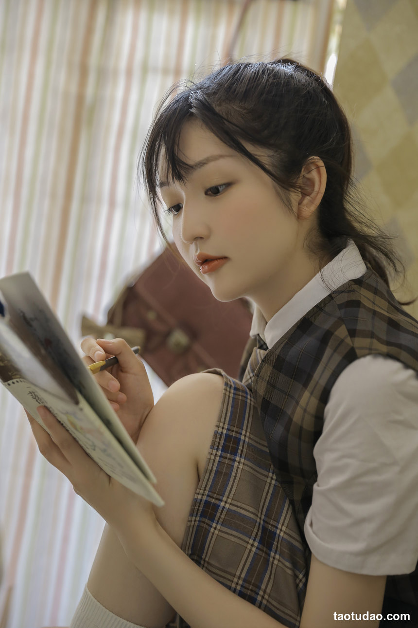 图片[4]-[YITUYU艺图语]2022.06.29 高校女生 金迪-Vivian[21+1P／105MB]-绅士图