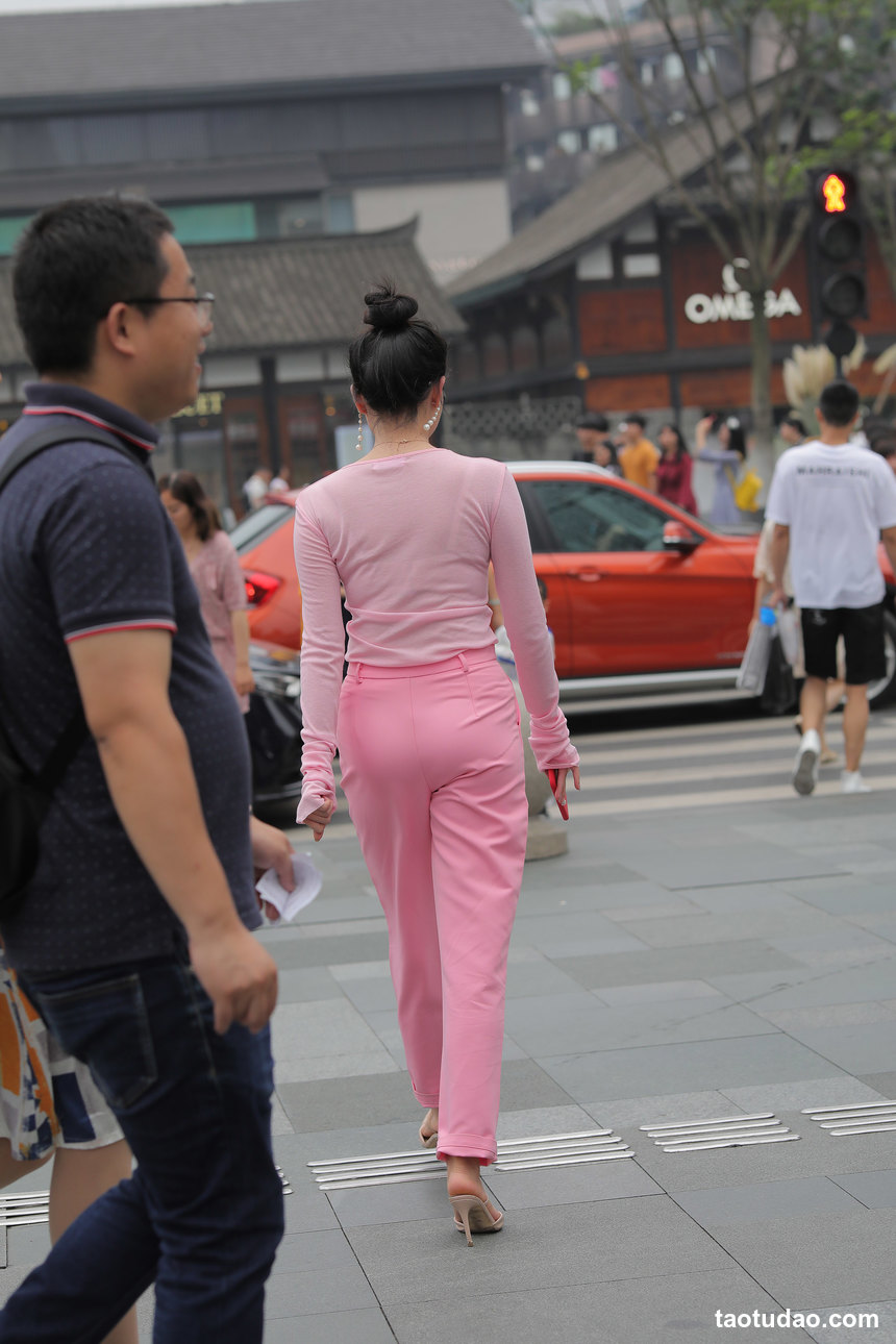 图片[3]-精选街拍作品 NO.0094 紧身裤美女,给人满满的自信![49P／37.2MB]-绅士图