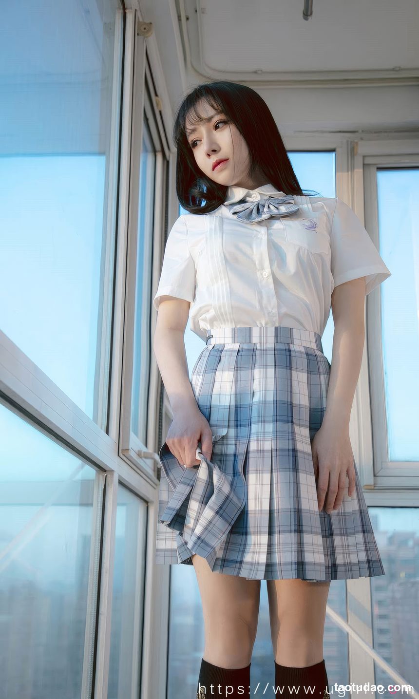 图片[3]-[Ugirls尤果网]爱尤物 2024.08.23 No.2929 白亦ada 香色格子裙 [35P-250MB]-绅士图