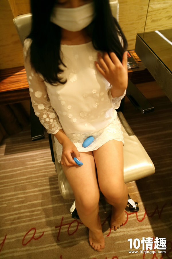 / ROSI写真 /口罩系列 2016.06.22 NO.010 / 14P7MB / 丝袜丝足-绅士图