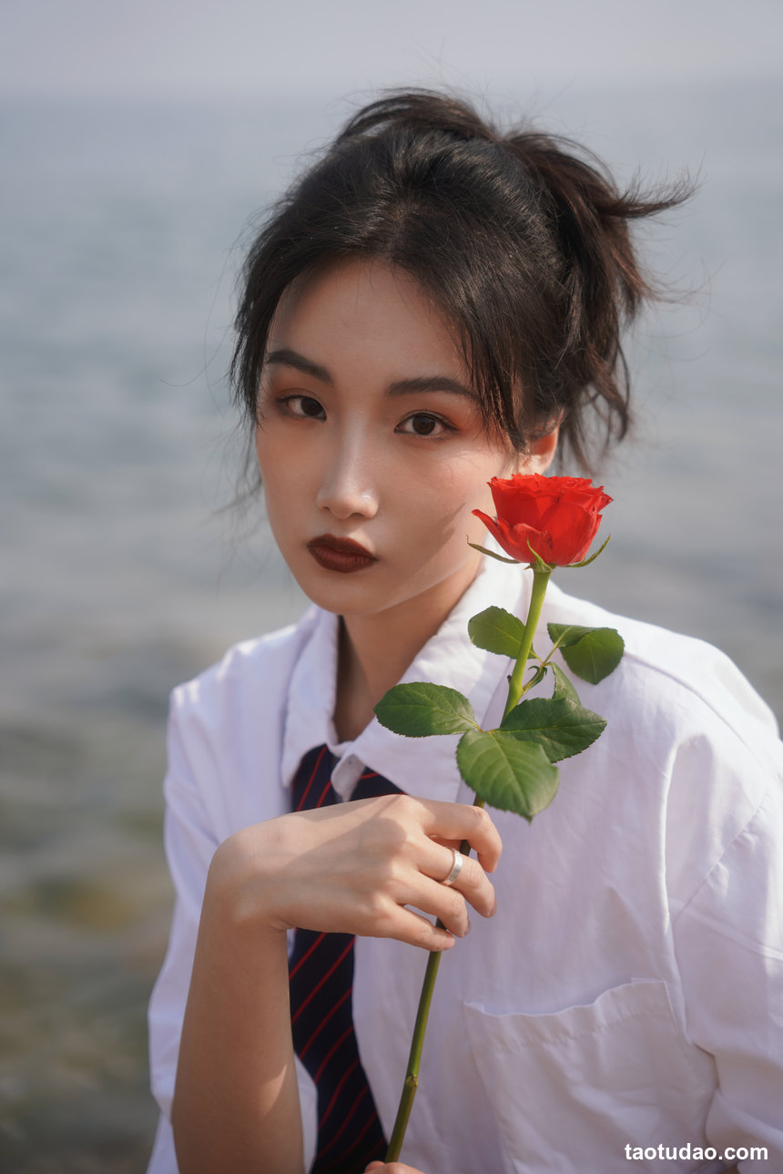 图片[4]-[YITUYU艺图语]2022.09.24 玫瑰的盛夏 馨馨[23+1P／350MB]-绅士图