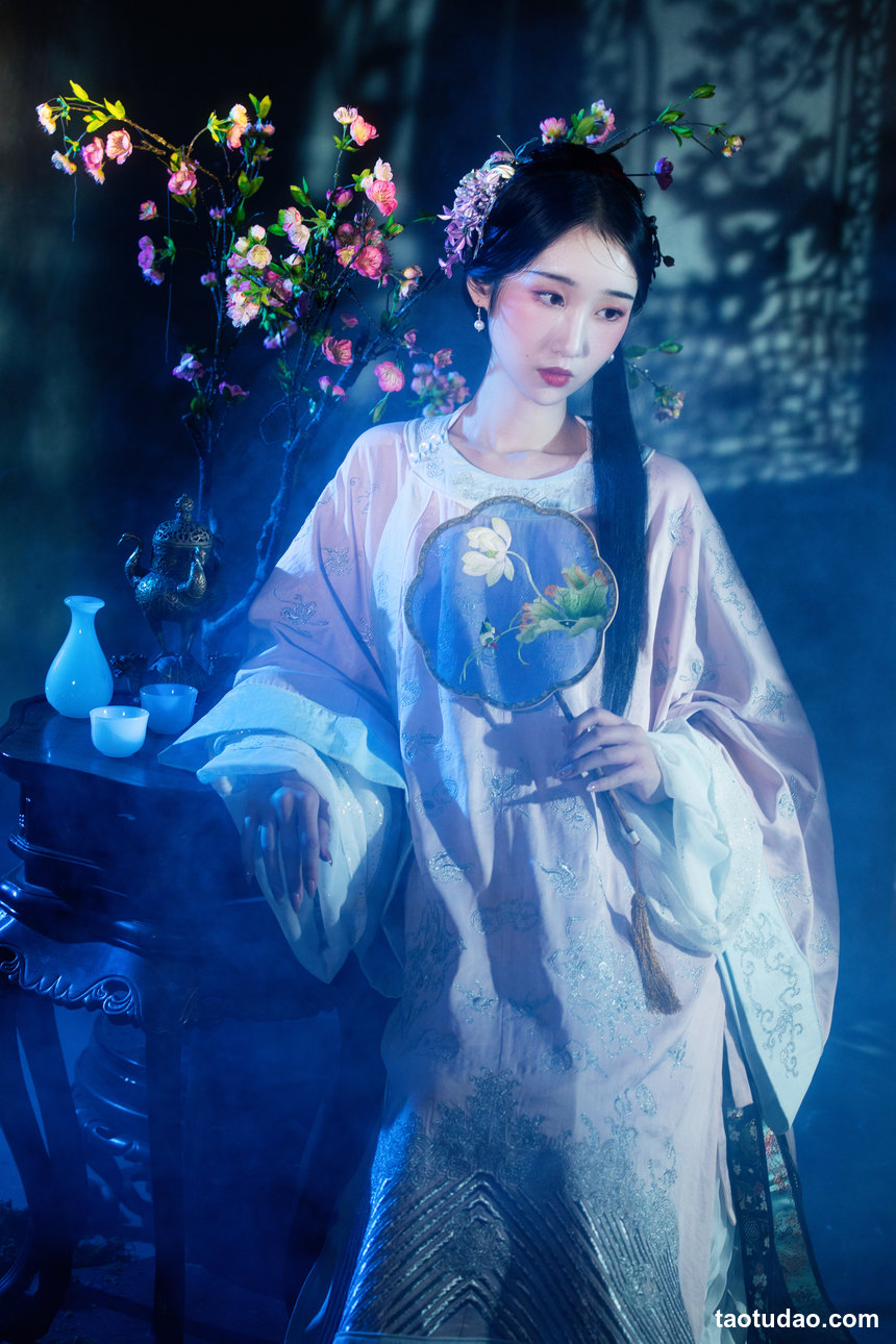 图片[2]-[YITUYU艺图语]2022.07.09 清平乐 君君[19+1P／267MB]-绅士图