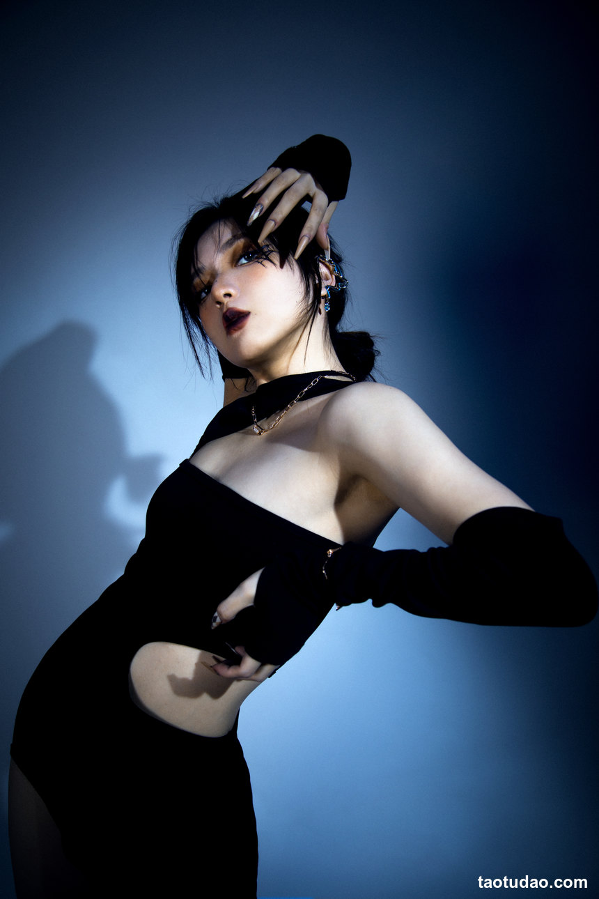 图片[4]-[YITUYU艺图语]2022.12.21 暗夜荆棘 可乙瘦[23+1P／272MB]-绅士图