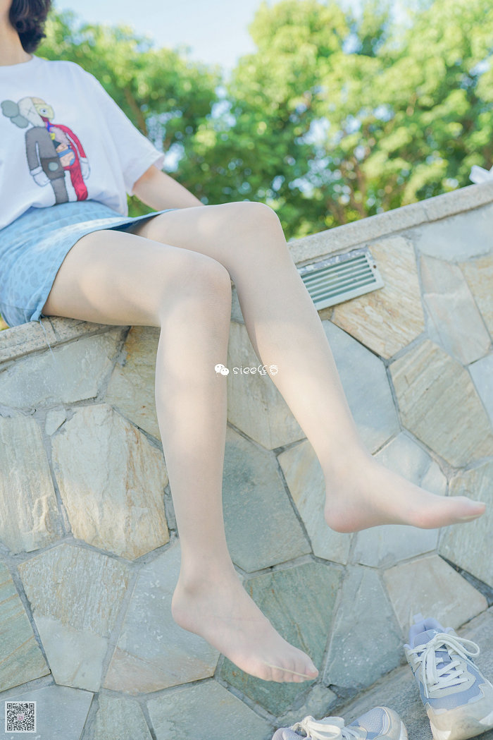 / SIEE丝意 / No.320 悠悠 炎炎夏日的清晨 / 60P-124MB / 美少女丝足-绅士图