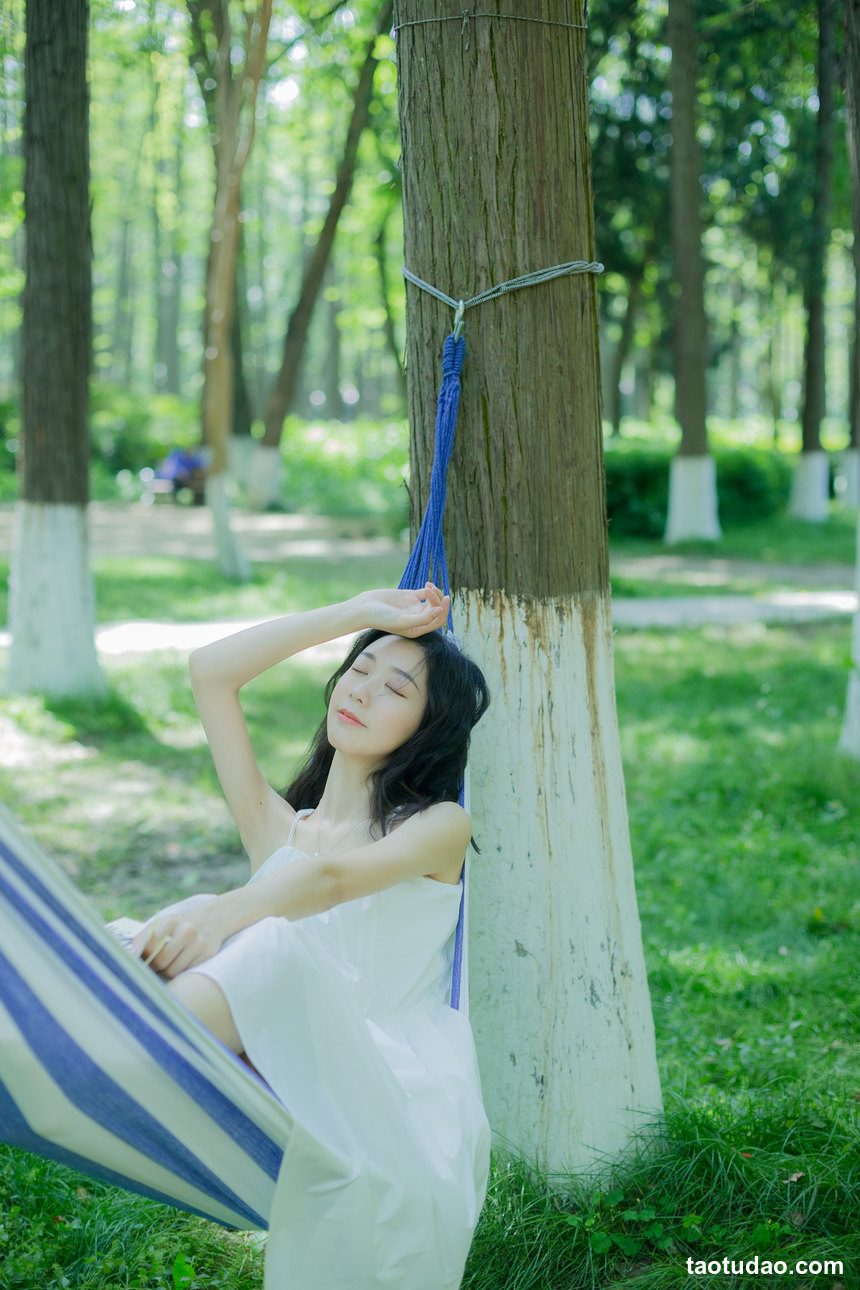 图片[2]-[YITUYU艺图语]2022.07.17 沉沦夏日 饲猫少女-[39+1P／363MB]-绅士图