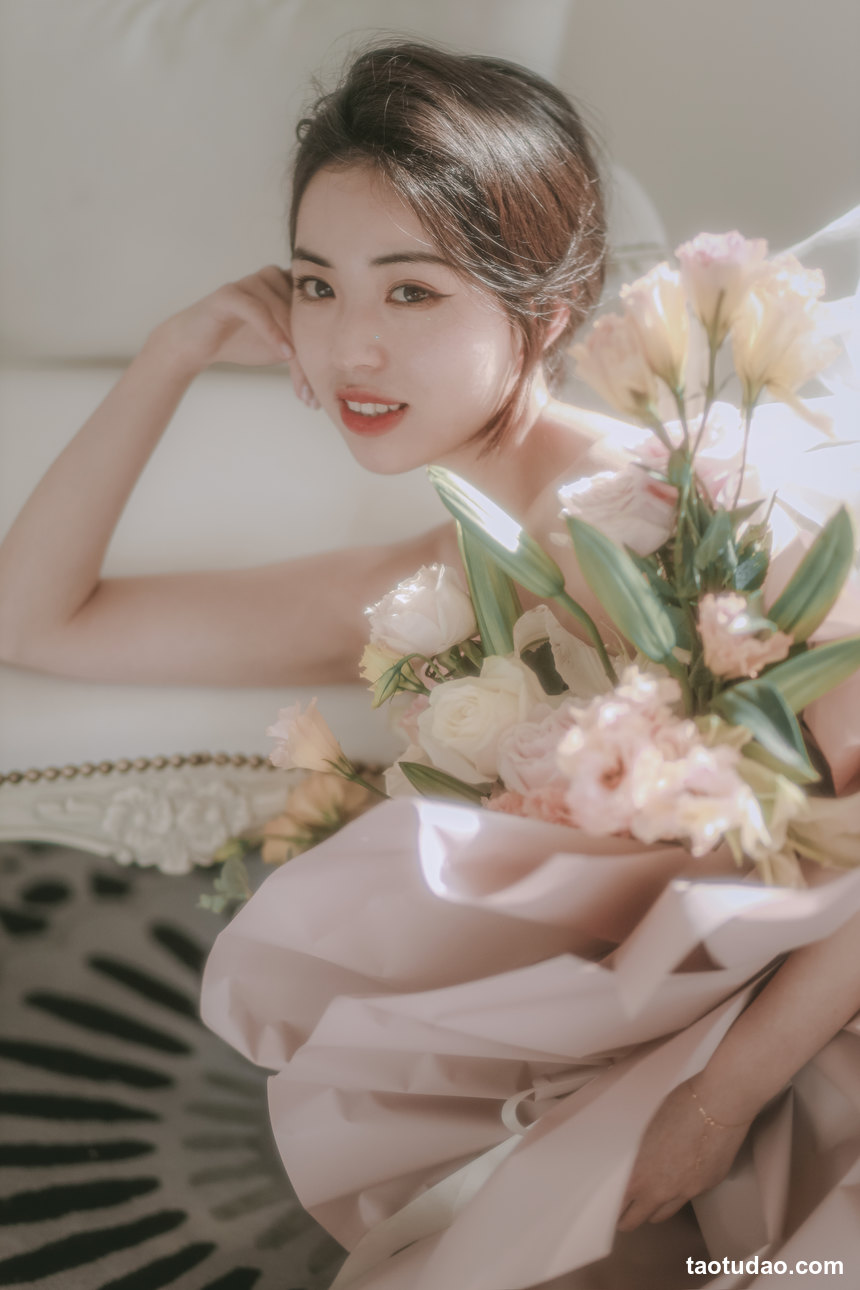 图片[2]-[YITUYU艺图语]2022.07.02 花与少女 小朱[35+1P／306MB]-绅士图