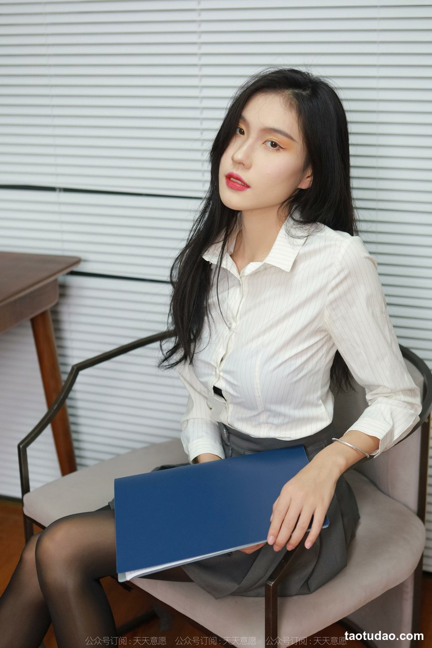 图片[3]-[IESS异思趣向] 2022.11.04 丝享家 1258 胆胆《红色高跟鞋》[95P-166.2M]-绅士图