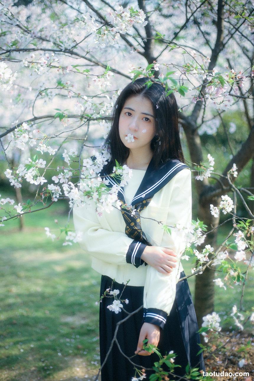 图片[2]-[YITUYU艺图语]2022.10.08 春日早樱 瞳人儿[21+1P／273MB]-绅士图