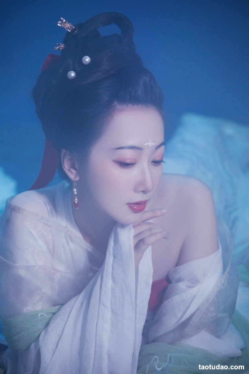 图片[2]-[YITUYU艺图语]2022.08.26 嫦娥 犬壹-[32+1P／749MB]-绅士图