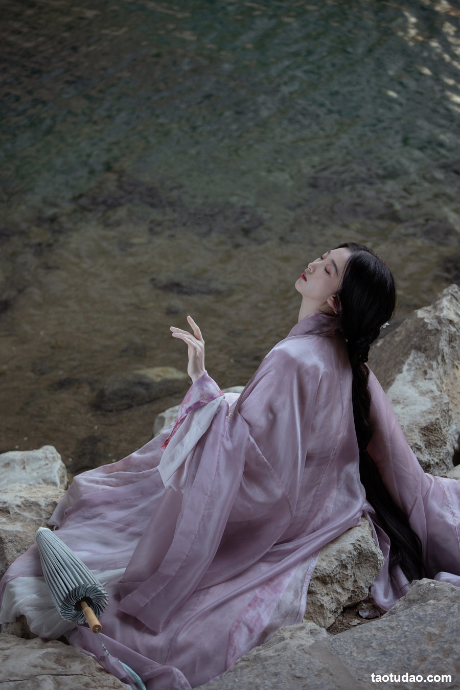 图片[3]-[YITUYU艺图语]2023.03.16 情知 阿moon[31+1P／330MB]-绅士图