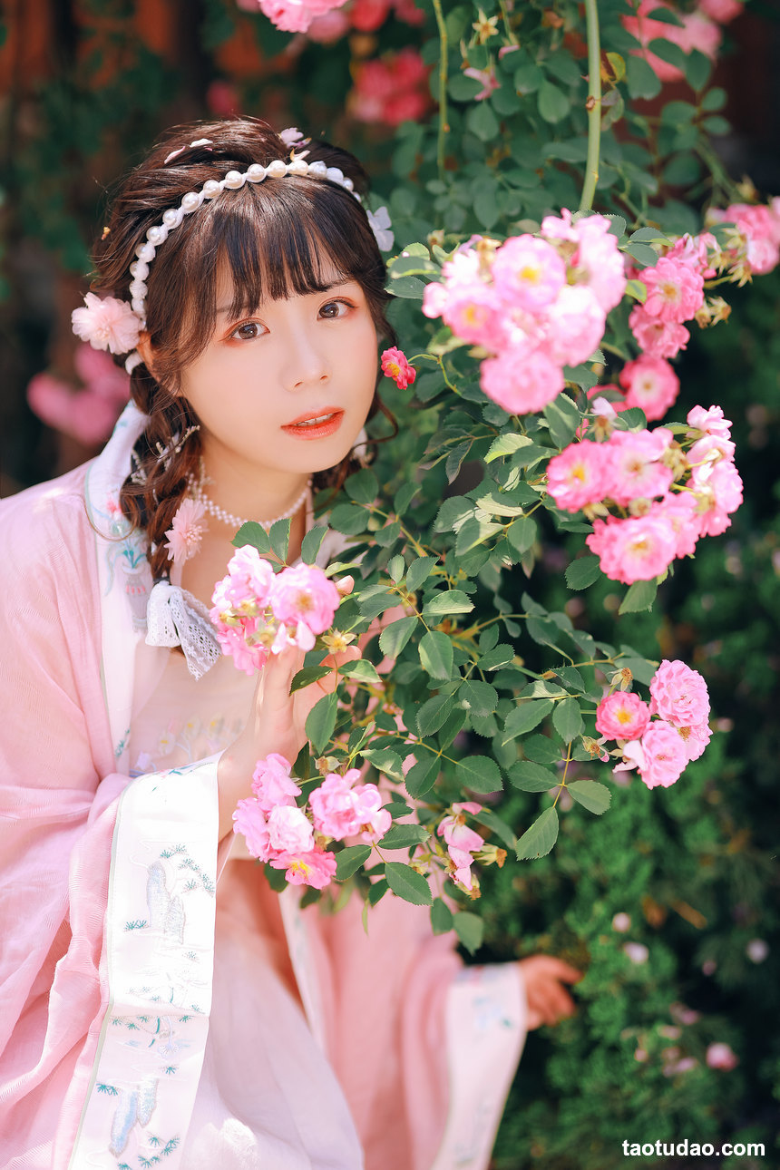 图片[3]-[YITUYU艺图语]2022.08.20 吻花香 Suky喜欢软绵绵毛茸茸的团子[25+1P／205MB]-绅士图