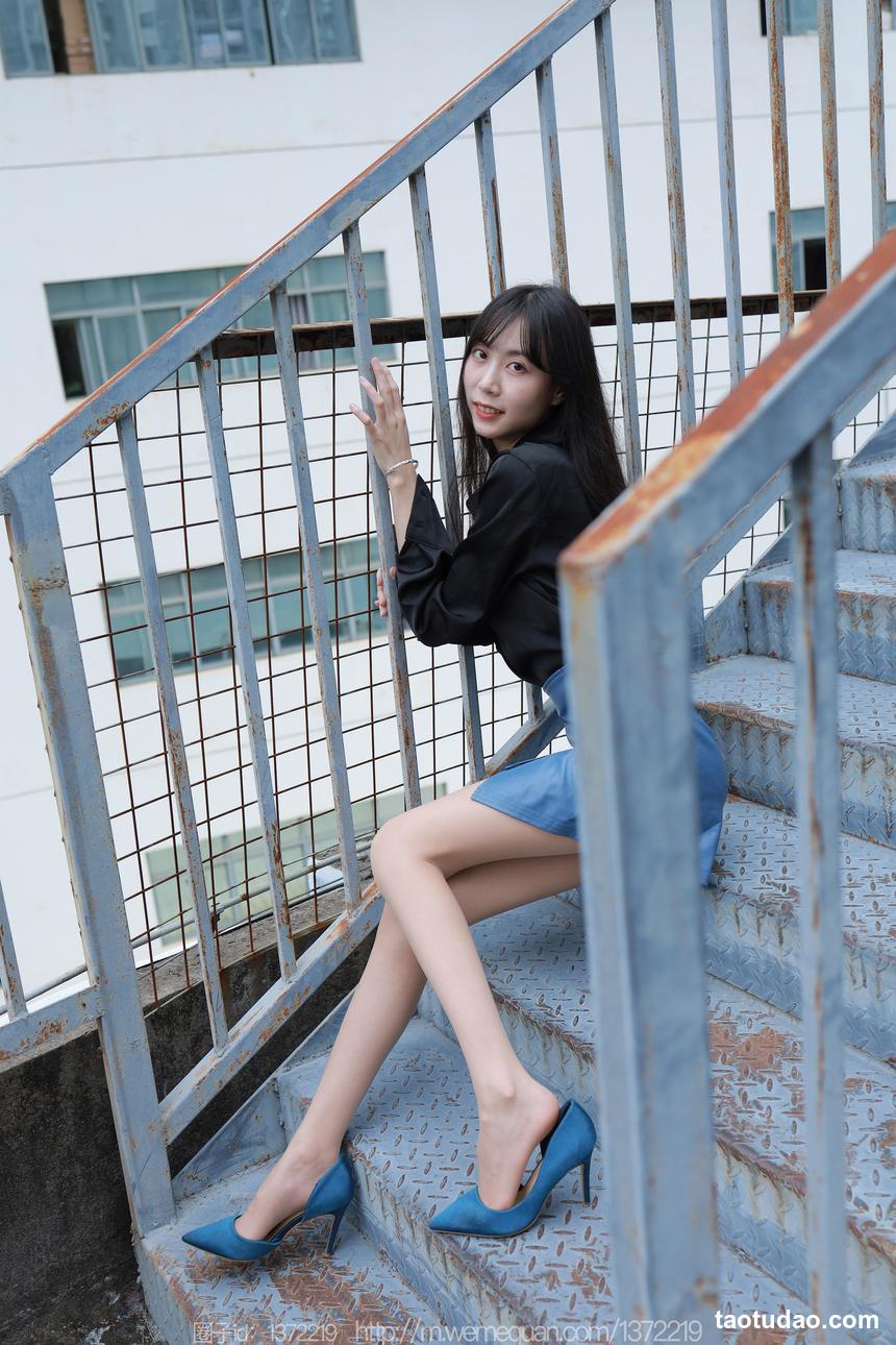 图片[4]-[IESS异思趣向] 2022.12.18 丝享家 1302 团团《迷人的蓝色》[84P-106.7M]-绅士图