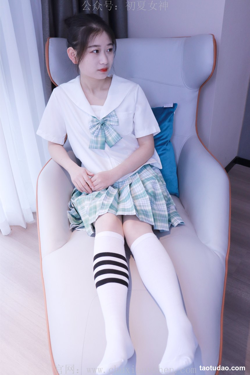 图片[2]-初夏女神 NO.013 念念 常规S码绿色JK套搭配小白鞋[126P+1V／5.82GB]-绅士图