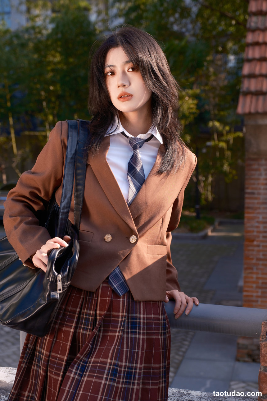 图片[2]-[YITUYU艺图语]2022.10.31 秋日计划 Elikaka[24+1P／393MB]-绅士图