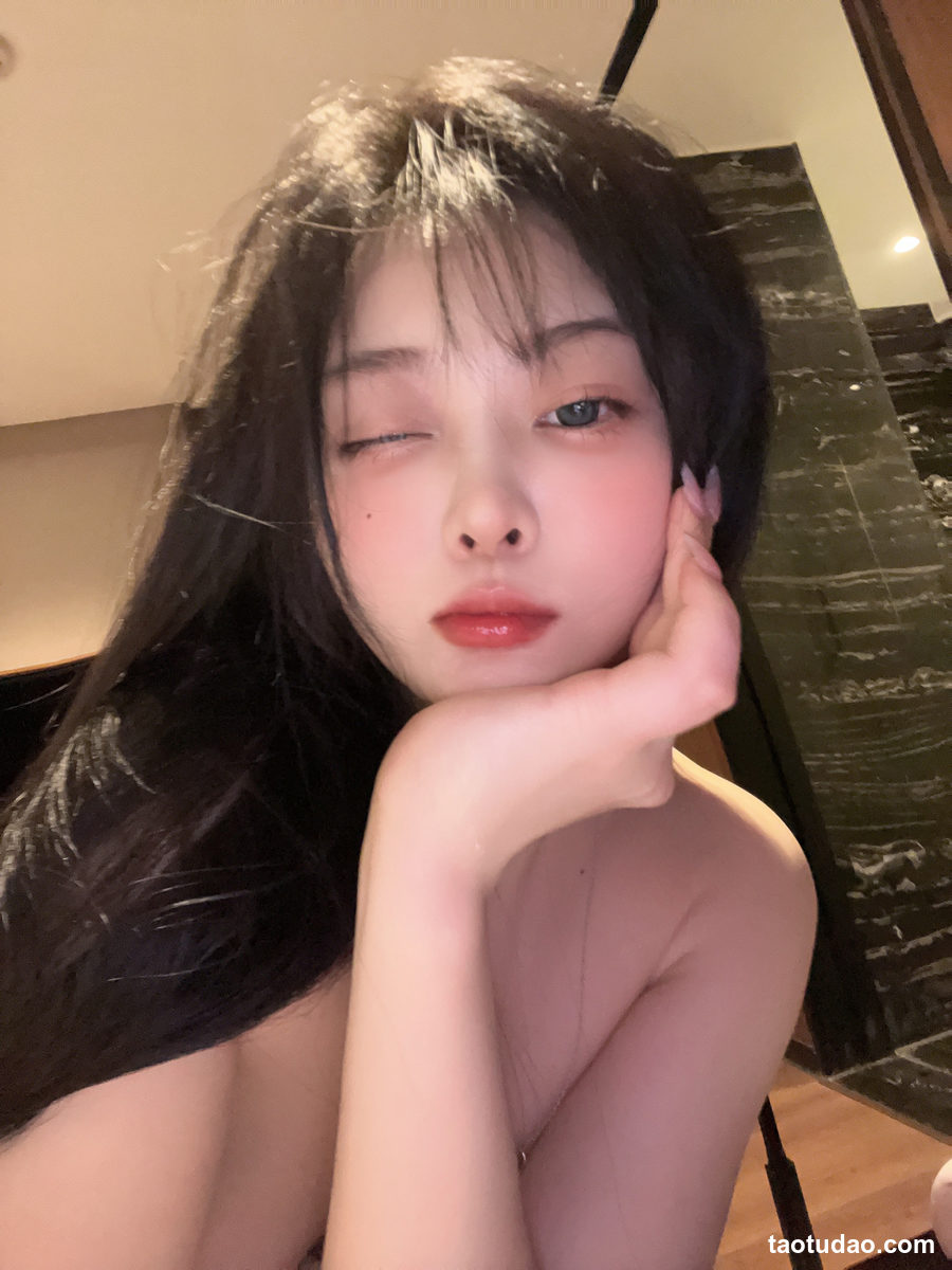 左公子666 - 俏皮女娃 [22P+3V-306MB]-绅士图