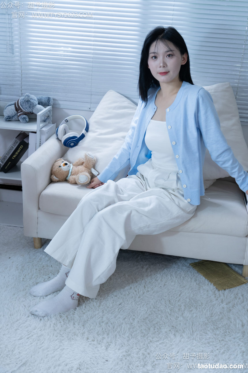 图片[2]-甜予摄影 NO.060 梨子-板鞋、脏白棉袜、裸足[114P+2V／9.36GB]-绅士图