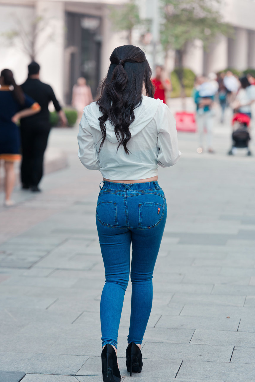 图片[2]-精选街拍作品 NO.0034 紧身牛仔模拍美女高清原图[267P／305MB]-绅士图