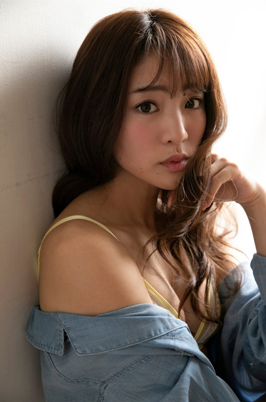 志田友美写真集「アイドルの魂は美脚に宿る」-绅士图