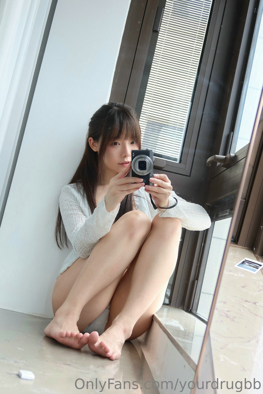 六味帝皇酱 – 阳光午后 / 14P1V-36MB / cos萌妹-绅士图