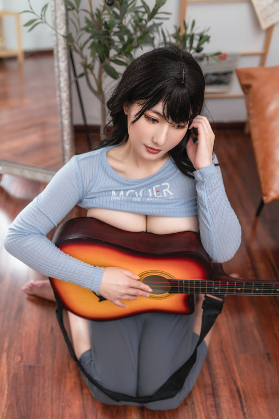 星澜是澜澜叫澜妹呀 - 吉他妹妹 / 41P1V-530MB / cos萌妹-绅士图