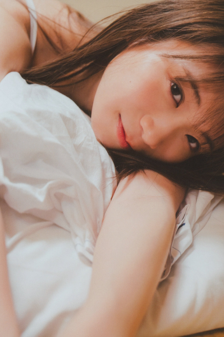 秋元真夏 卒業記念写真集『振り返れば、乃木坂』/ 162P1.08GB / 日系-绅士图